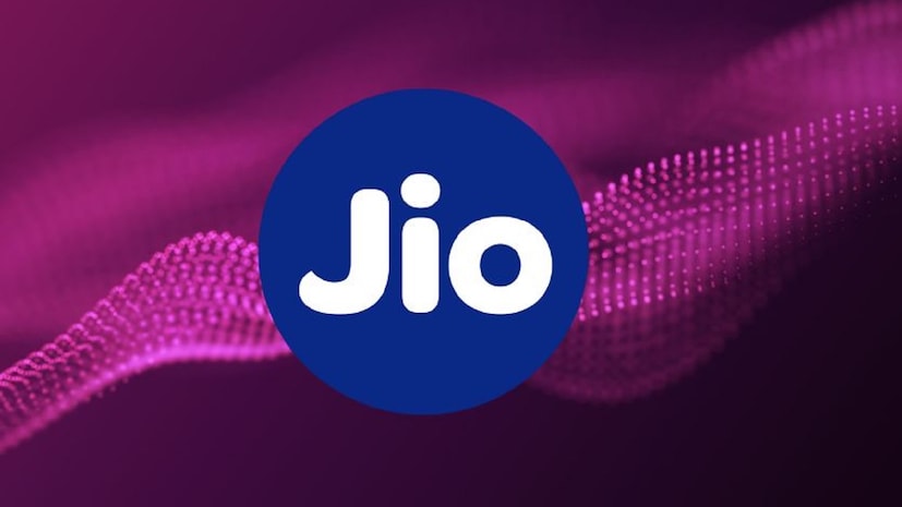 Jio free Netflix plan: तुम्हाला तुमच्या मोबाईल रिचार्जसह <a href = 'https://news18marathi.com/tag/ott/'>ओटीटी </a>फायद्यांचा आनंद घ्यायचा असेल, तर हे रिलायन्स जिओ प्लॅन उपयुक्त ठरू शकतात. जिओने निवडक प्रीपेड प्लॅनमध्ये FREE Netflix सबस्क्रिप्शन, एक्सटेंडेड व्हॅलिडिटी आणि अनलिमिटेड 5G डेटा समाविष्ट केला आहे. विशेष फीचर म्हणजे यूझर्स त्यांच्या गरजेनुसार मोबाइल किंवा मोठ्या स्क्रीनसाठी प्लॅन निवडू शकतात. Jio free Netflix plan: तुम्हाला तुमच्या मोबाईल रिचार्जसह <a href = 'https://news18marathi.com/tag/ott/'>ओटीटी </a>फायद्यांचा आनंद घ्यायचा असेल, तर हे रिलायन्स जिओ प्लॅन उपयुक्त ठरू शकतात. जिओने निवडक प्रीपेड प्लॅनमध्ये FREE Netflix सबस्क्रिप्शन, एक्सटेंडेड व्हॅलिडिटी आणि अनलिमिटेड 5G डेटा समाविष्ट केला आहे. विशेष फीचर म्हणजे यूझर्स त्यांच्या गरजेनुसार मोबाइल किंवा मोठ्या स्क्रीनसाठी प्लॅन निवडू शकतात.