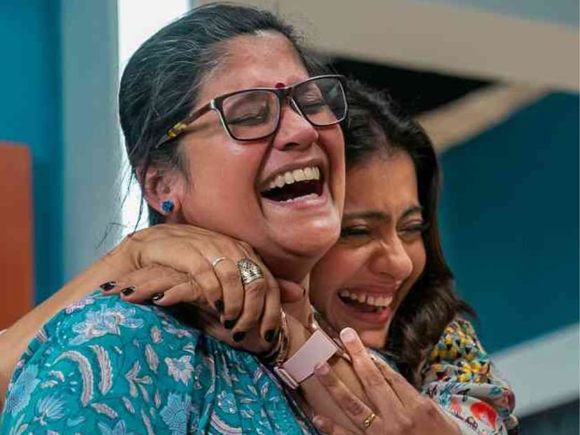  तीन पिढ्यांमधील स्त्रियांच्या नात्यातील गुंतागुंतीवर आधारित असलेल्या 'त्रिभंग' या चित्रपटात काजोल मुख्य भूमिकेत होती. तर अजय देवगण फिल्म्सच्या बॅनरअंतर्गत या चित्रपटाची निर्मिती करण्यात आली होती.