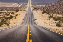 Longest Road On Earth : बापरे बाप! इतका मोठा रोड, जो क्रॉस करायला जातात 60 दिवस; U-Turn नाहीच