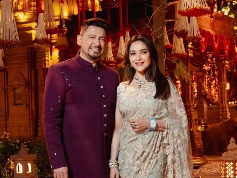  माधुरी दीक्षित आणि डॉ. श्रीराम नेने 1999 रोजी विवाहबंधनात अडकल्यानंतर लगेचच अमेरिकाला गेले होते. अमेरिकेत 10 वर्ष राहिल्यानंतर या जोडप्याने पुन्हा भारतात येण्याचा निर्णय घेतला होता. 2011 मध्ये माधुरी दीक्षित आणि डॉ. श्रीराम नेने भारतात परतले.