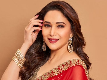 माधुरीची ती गोष्ट, ज्यावर एकेकाळी सगळेच फिदा होते, आता त्यालाच घाबरू लागले माधुरीची ती गोष्ट, ज्यावर एकेकाळी सगळेच फिदा होते, आता त्यालाच घाबरू लागले