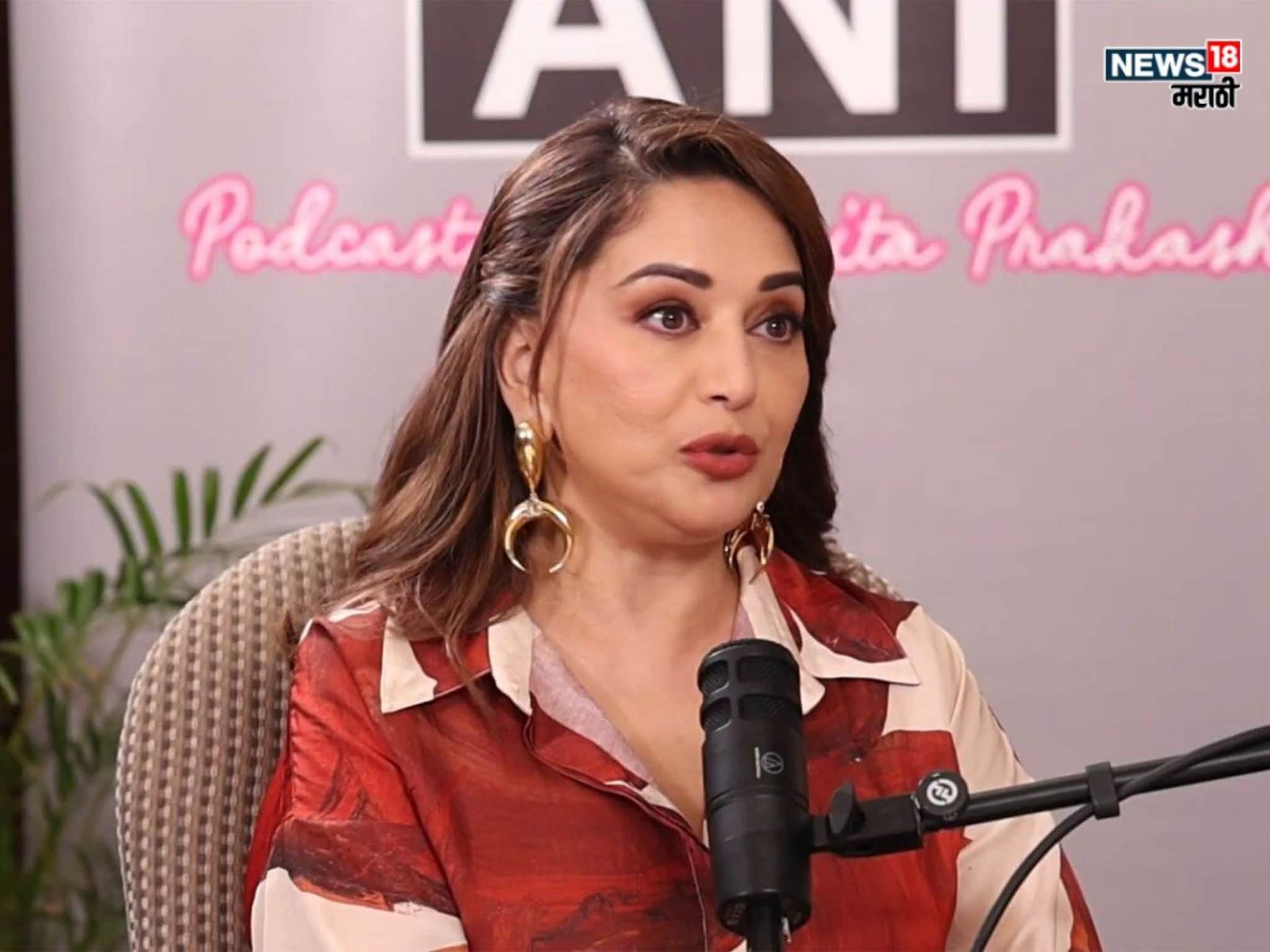 Madhuri Dixit : माधुरी दीक्षितची राजकारणात एन्ट्री? निवडणुकांच्या पार्श्वभूमीवर 'धक धक गर्ल'चं मोठं वक्तव्य
