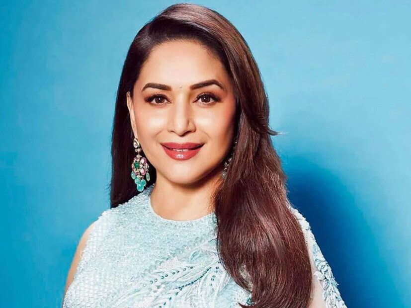  माधुरी म्हणते सकारात्मक राहण्यासोबत मेडिटेशन केलं पाहिजे. माधुरी ध्यानादरम्यान ओंकार आणि गायत्री मंत्र म्हणते. स्वत:ला सकारात्मक ठेवण्याचा माधुरीचा प्रयत्न असतो.