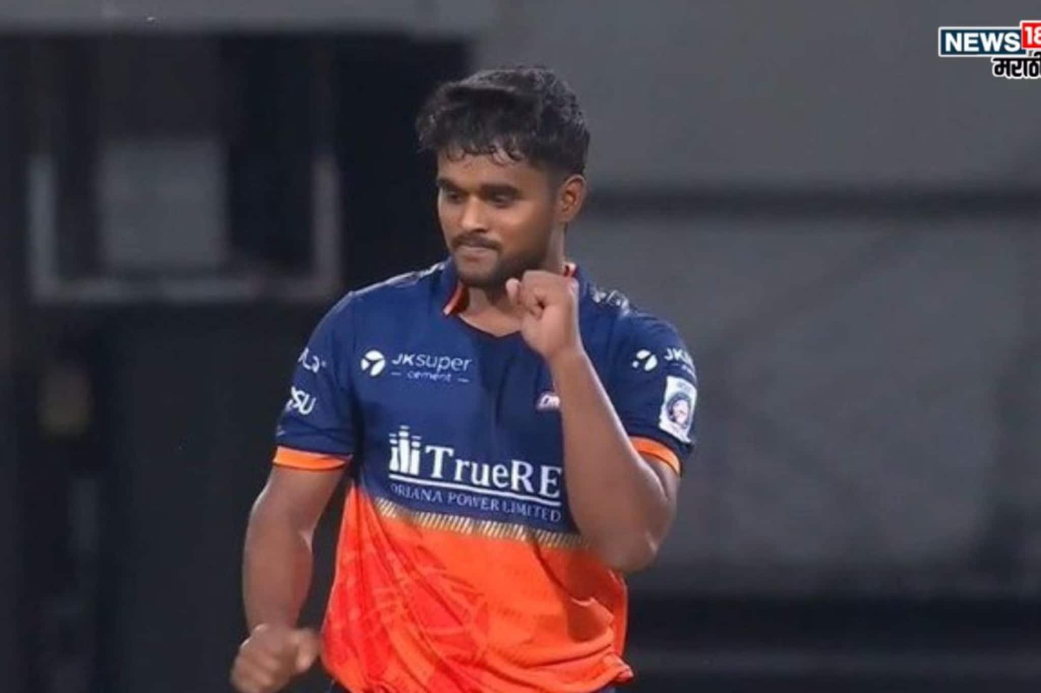 ट्रक ड्रायव्हरचा मुलगा 2 तासांत करोडपती; RCB कडून IPL गाजवणार ट्रक ड्रायव्हरचा मुलगा 2 तासांत करोडपती; RCB कडून IPL गाजवणार