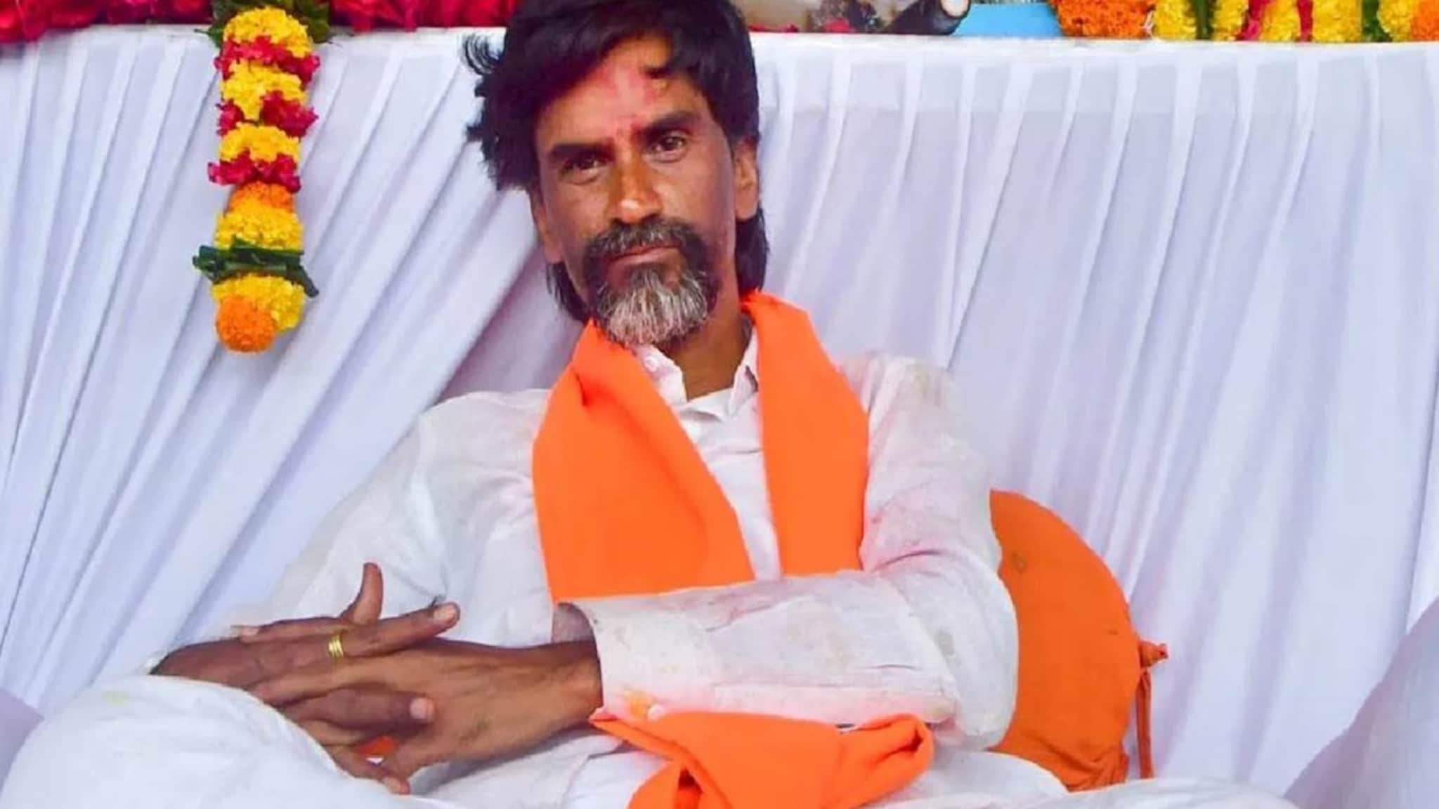 manoj jarange patil Health update: मनोज जरांगे पाटील यांची प्रकृती अचानक बिघडली, रुग्णालयातून पहिला PHOTO