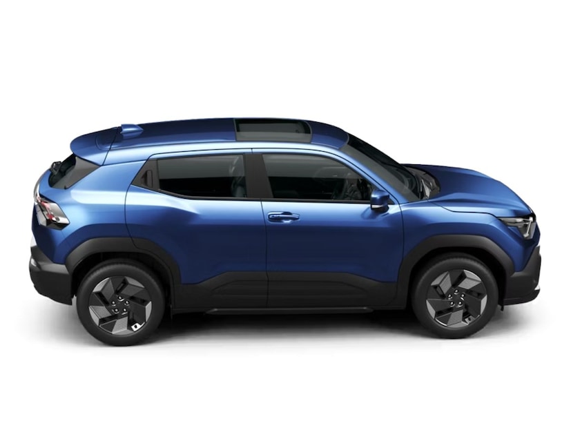 तसंच, पॅनोरॅमिक ग्लास रूफ, १०-वे इलेक्ट्रिकली अॅडजस्टेबल ड्रायव्हर सीट, वायरलेस फोन चार्जर, व्हेंटिलेटेड फ्रंट सीट्स, अॅम्बियंट लाइटिंग, इलेक्ट्रिकली अॅडजस्टेबल आणि फोल्डिंग ORVM आणि PM2.5 केबिन एअर फिल्टर यांचा समावेश आहे.