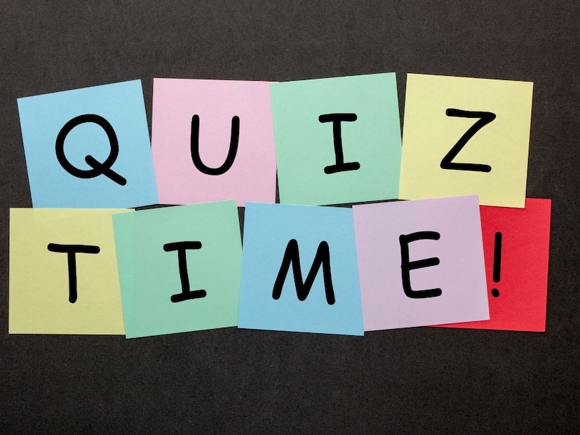 4 अंक लिहिण्यासाठी चार काड्या वापल्या गेल्या तर 6 अंक लिहिण्यासाठी सहा काड्या वापरल्या गेल्या. आता तुम्हाला यामध्ये पहिल्या चार या अंकाला काहीही करायचं नाही. पण 6 अंक ज्यापद्दतीने लिहिला आहे त्यामध्ये ट्रिक आहे. तुम्हाला 6 अंकामधील डावीकडील सर्वात खालची काडी उचलायची आहे आणि ती 6 अंकाच्या उजवीकडील वरच्याबाजूला ठेवायची हे जेणे करुन त्याचा 9 आकडा तयार होईल. झालं तुमचं कोडं सुटलेलं आहे.