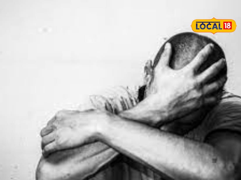 अनेक पुरुष समस्यांच्या काळात स्वतःच्या कोषात जातात. मित्रांशी, कुटुंबीयांशी किंवा जोडीदाराशी मनमोकळा संवाद न केल्याने त्यांची मानसिक अवस्था अधिकच बिघडत जाते. सामाजिक स्तरावर पुरुषांच्या यशाचे मोजमाप पैसा, नोकरी, गाडी, घर यांसारख्या बाह्य गोष्टींवर केले जाते. या अपेक्षांच्या ओझ्याखाली अनेक तरुण-प्रौढ पुरुष दबून जातात.