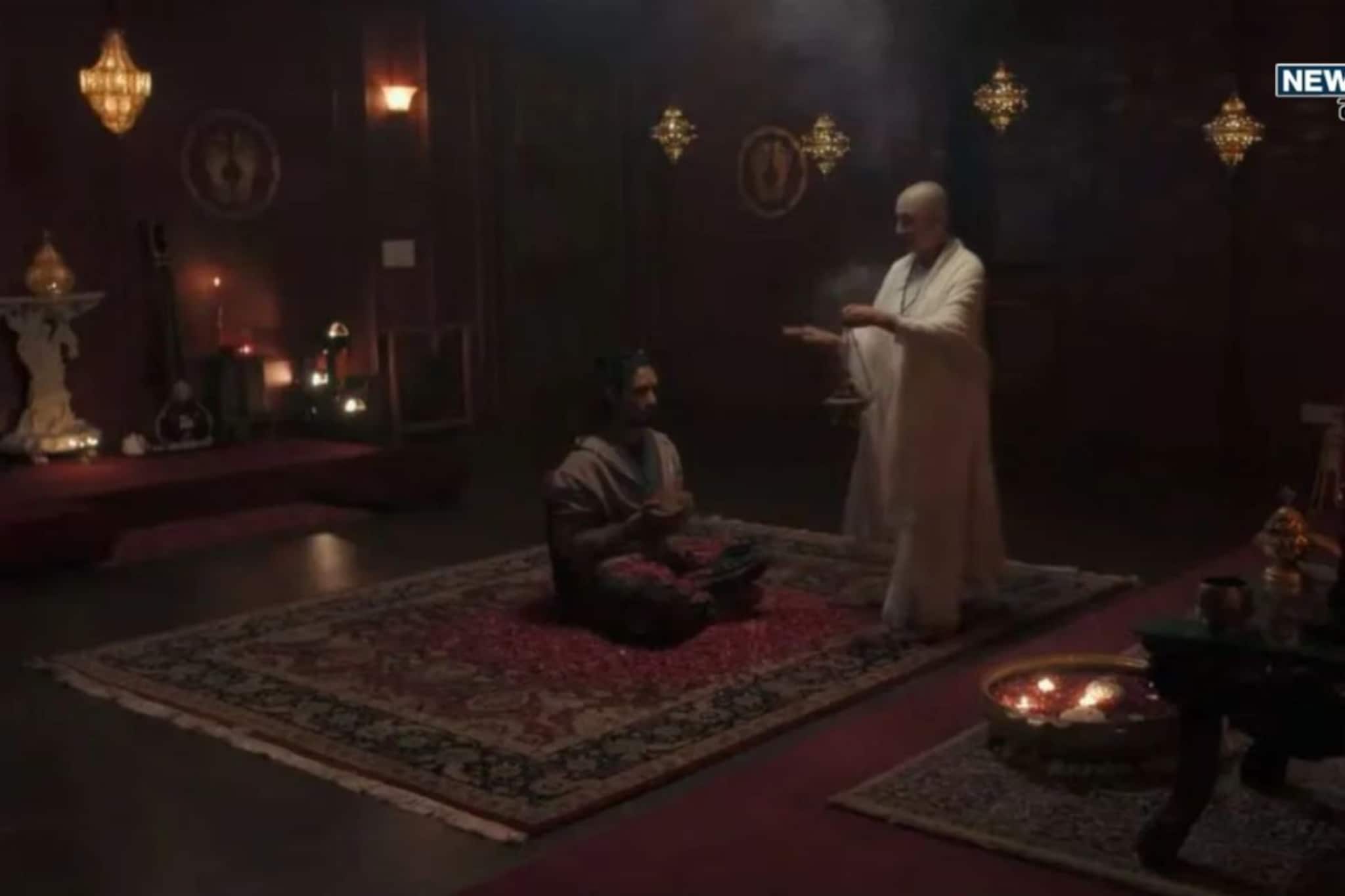 2 तास 29 मिनिटांच्या या मर्डर-मिस्ट्रीचा नेटफ्लिक्सवर धुमाकूळ