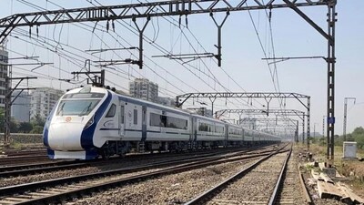 Vande Bharat Express: मुंबई-गोवा वंदे भारत एक्सप्रेस 20 कोचेसची करण्याची मागणी, प्रवाशांकडून विस्तारीकरणाची मागणी