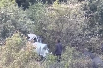 सप्तश्रृंगीच्या घाटात भीषण अपघात, Bolero 800 फूट  दरीत कोसळली