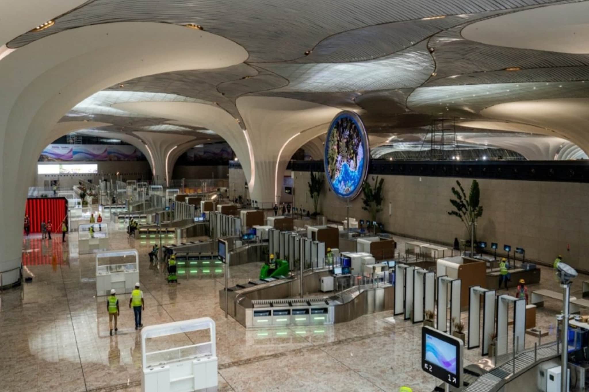 नवी मुंबई आंतरराष्ट्रीय विमानतळ आजपासून सुरू,एअरपोर्टवरून 23 विमानांचं टेकऑफ नवी मुंबई आंतरराष्ट्रीय विमानतळ आजपासून सुरू,एअरपोर्टवरून 23 विमानांचं टेकऑफ