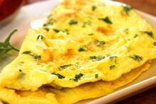Chef Kitchen Tips : जगातील सगळ्यात परफेक्ट Omelette कसं बनतं? शेफ रणवीरने सांगितलं सीक्रेट