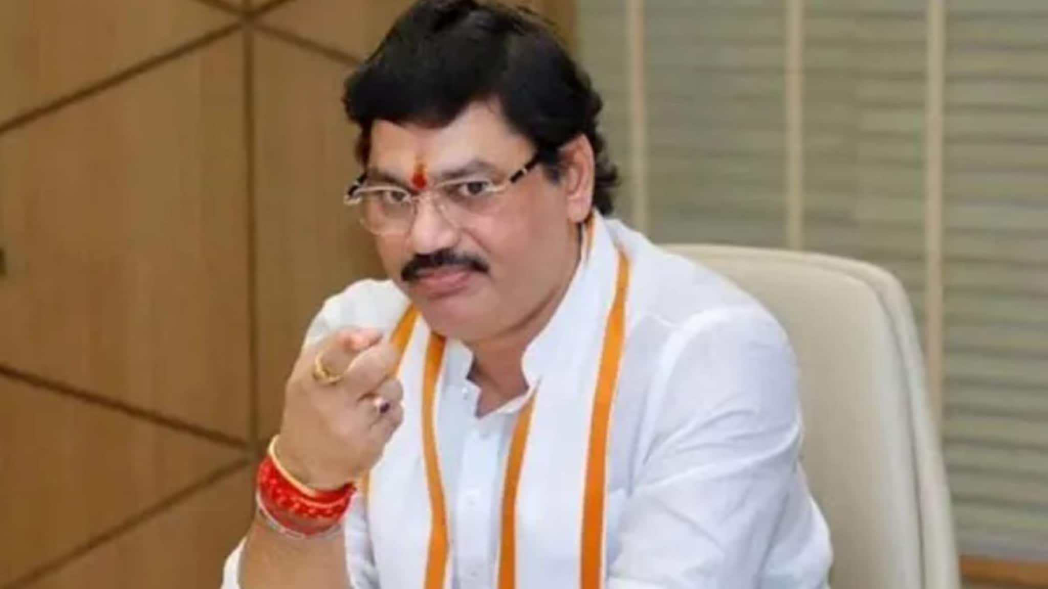 ऐन निवडणुकीच्या धामधुमीत धनंजय मुंडेंना मोठा दिलासा