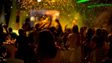 Thirty First Party साठी आईबाबा नाही म्हणणारच नाही; परमिशन मागताना वापरा ही ट्रिक