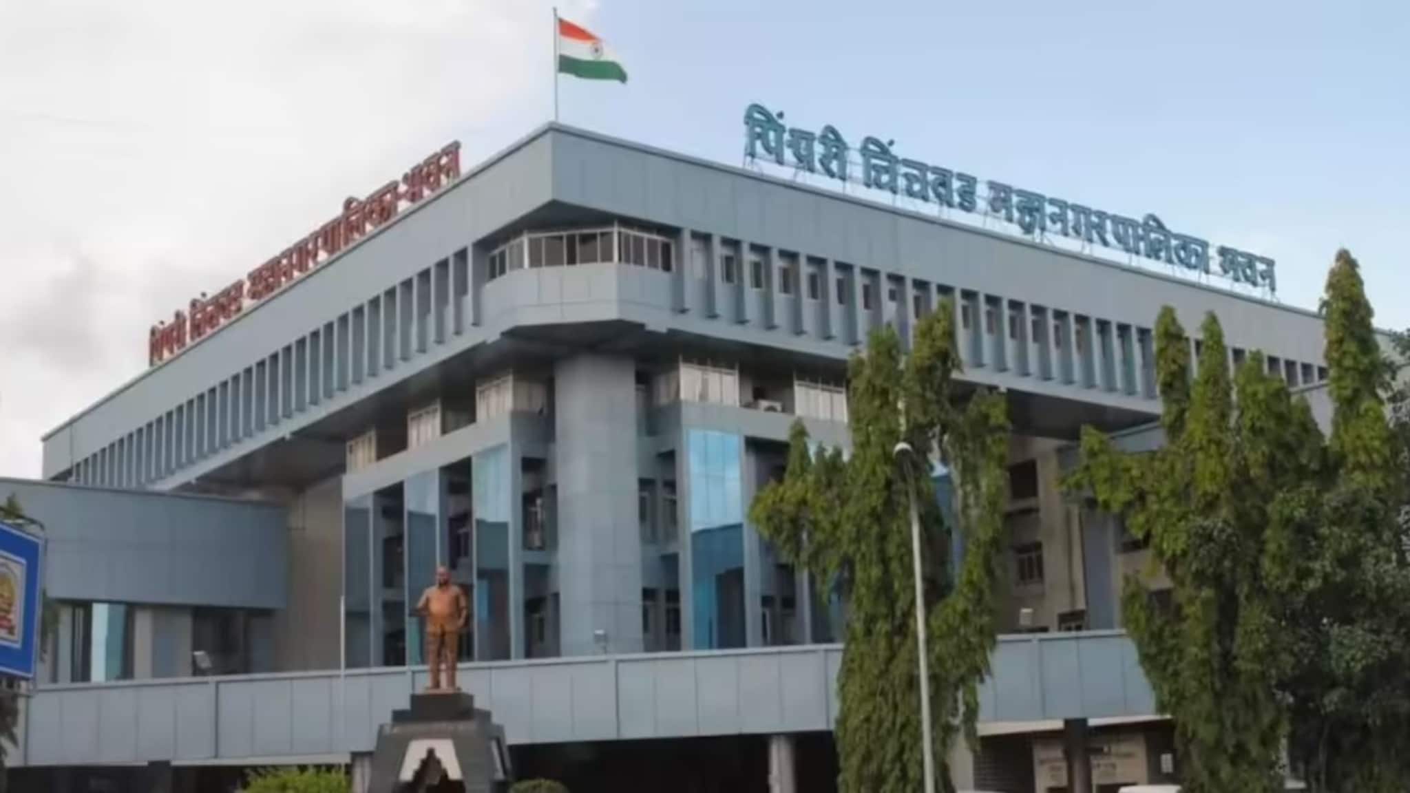 निवडणुकीच्या रिंगणात नेत्यांची पोरंबाळं, घराणेशाहीच्या मार्गाने येणार?