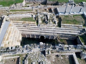 या मंदिरात जो गेला तो परत आलाच नाही; म्हणतात, 'नरकाचं द्वार', रहस्य काय? या मंदिरात जो गेला तो परत आलाच नाही; म्हणतात, 'नरकाचं द्वार', रहस्य काय?