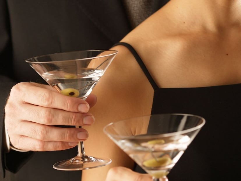 2019 मध्ये एका मोठ्या ब्रिटिश कंपनीने हे नाव बदलून पॅशन स्टार मार्टिनी असं ठेवलं, पण त्याच्या संस्थापकाने सांगितलं की ते फक्त एक स्टायलिश आणि आत्मविश्वासू पेय दर्शवण्यासाठी होते.