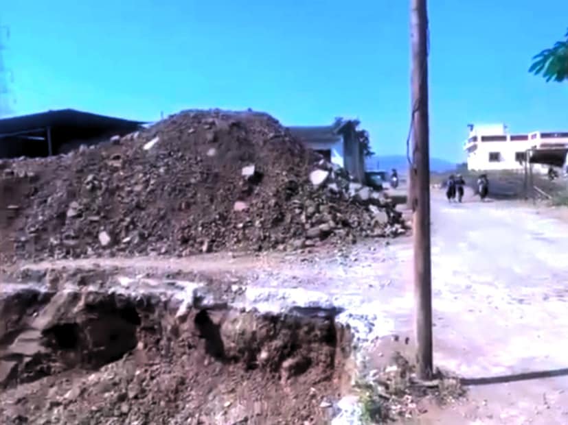 मावळ तालुक्यातील नवलाखउंब्रे परिसराचा समृद्ध ऐतिहासिक वारसा पुन्हा एकदा उजेडात आला आहे. बधलवाडी येथील हनुमान मंदिराच्या पुनर्निर्माणासाठी खोदकाम सुरू आहे. 