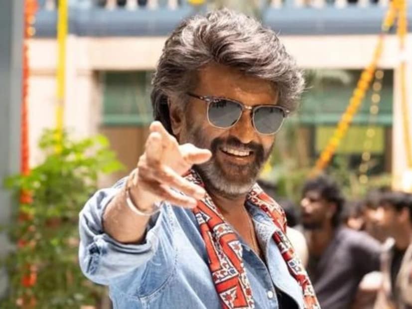  रजनीकांत यांनी पुढे या सर्व सवयींवर नियंत्रण मिळवले आणि आपली जीवनशैली पूर्णपणे बदलली. रजनीकांत आता पूर्णपणे शाकाहारी आहेत. त्यांच्या पत्नी लता यांच्या प्रेमामुळे आणि योग्य वैद्यकीय उपचारांमुळे त्यांच्यात हा बदल झाला.