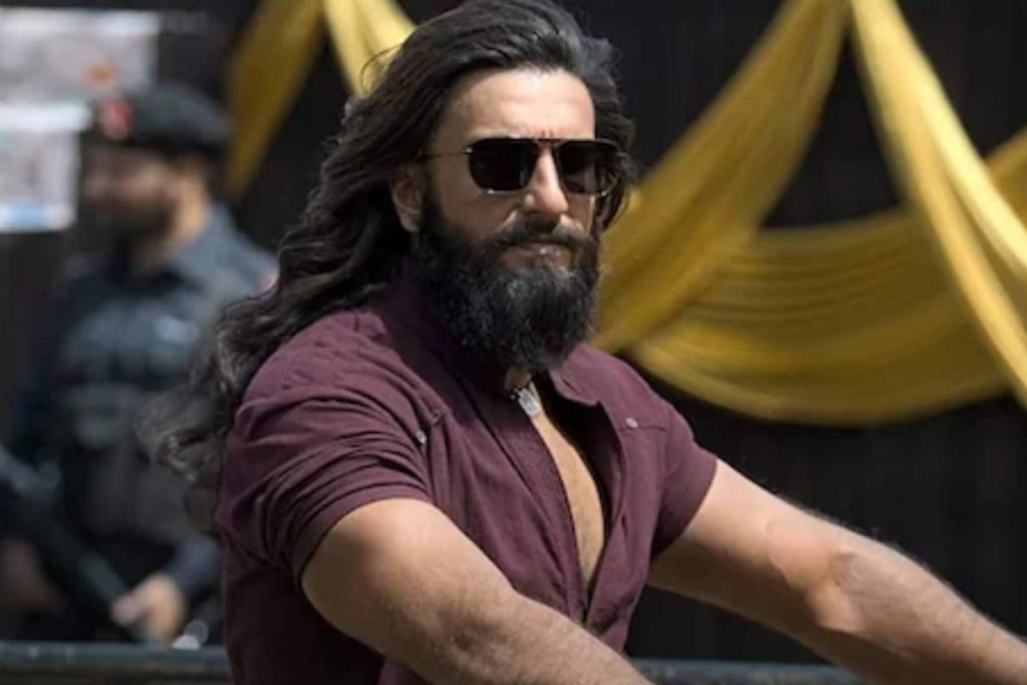 धुरंधरमुळे राष्ट्रीय अपमान झाला; आदित्य धर, रणवीर सिंग सर्वांच्या विरोधात याचिका धुरंधरमुळे राष्ट्रीय अपमान झाला; आदित्य धर, रणवीर सिंग सर्वांच्या विरोधात याचिका