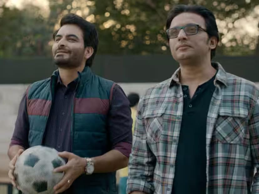  रुपेरी पडद्यावर आजवर काश्मीरचे फक्त दोनच पैलु दाखवण्यात आले आहेत. एक कश्मीर म्हणजे जन्नत. निसर्गसौंदर्याने नटलेली काश्मीरची एक बाजू आणि दुसरी बाजू म्हणजे दहशतवादाची. पण ओटीटीवर रिलीज झालेली 'रिअल कश्मीर फुटबॉल क्लब' ही सीरिज मात्र यापेक्षा वेगळी आहे.