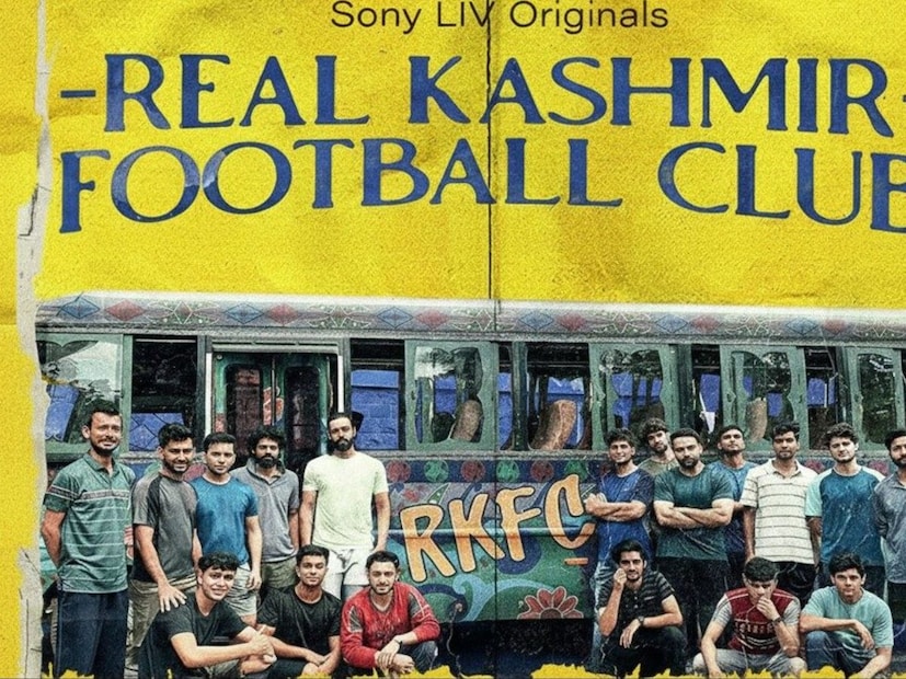  'रिअल कश्मीर फुटबॉल क्लब' ही सीरिज काश्मीरमधील तरुणांची नवी ओळख आणि स्वाभिमान शोधण्याची प्रेरणादायी कथा सांगते. काश्मीरच्या पहिल्या व्यावसायिक फुटबॉल क्लबच्या सत्यकथेवर आधारित ही सीरिज काश्मीरचा आशेने भरलेला नवा चेहरा समोर आणते.