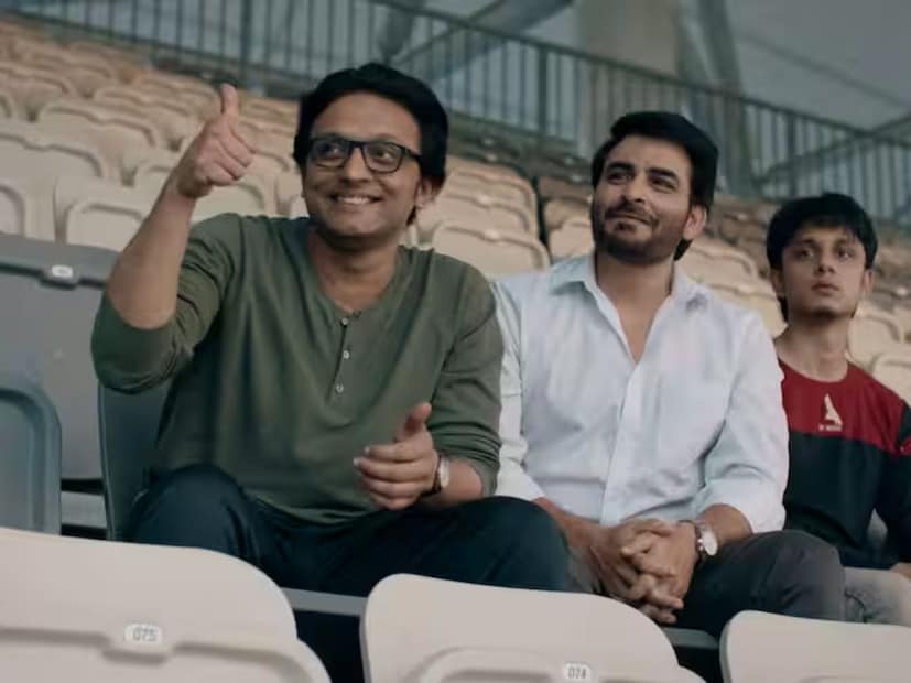  'रिअल कश्मीर फुटबॉल क्लब' या सीरिजमध्ये मोहम्मद जीशान अय्यूब, मानव कौल, अभिशांत राणा, मुअज्जम भट, अनमोल ढिल्लन ठकेरिया, प्रिया चौहान, विशाखा सिंह, मार्क बेनिंगटन हे कलाकार महत्त्वाच्या भूमिकेत आहेत. प्रत्येक कलाकाराचा अभिनय प्रेक्षकांची मन जिंकतो. काश्मीरचा एक नवा, आशादायी चेहरा दाखवणारी ही प्रेरणादायी कथा एकदा नक्कीच पाहण्यासारखी आहे. सोनी लिव (Sony Liv) या ओटीटी प्लॅटफॉर्मवर प्रेक्षकांना ही सीरिज पाहता येईल.