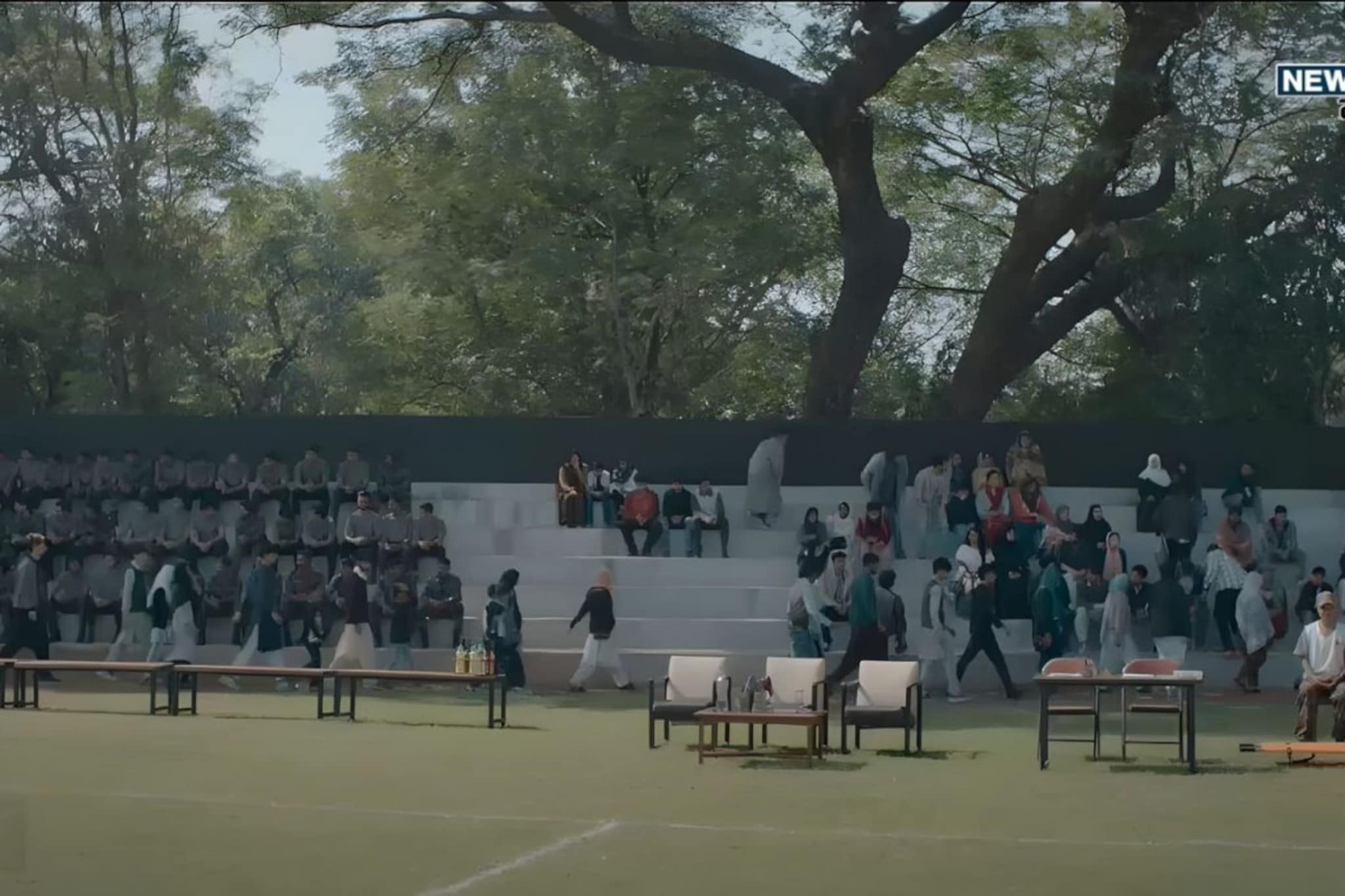 OTT वर ट्रेडिंग आहे ही सीरिज, काश्मीरची एक नवी बाजू विकेंडला पाहाच OTT वर ट्रेडिंग आहे ही सीरिज, काश्मीरची एक नवी बाजू विकेंडला पाहाच