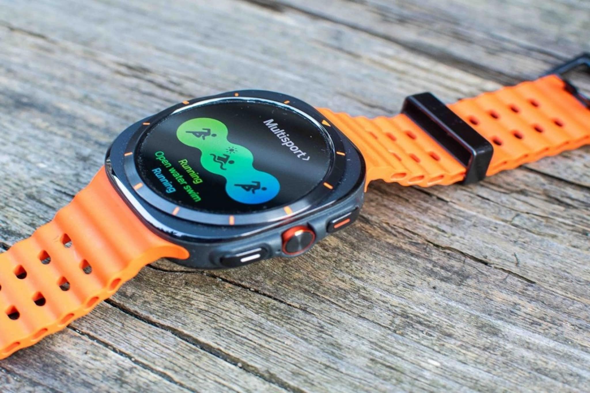 Samsungची महागडी प्रीमियम स्मार्टवॉच मिळतेय अर्ध्या किंमतीत! सोबत बँक ऑफर्सही