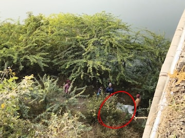 संगमनेरमध्ये नदीच्या कडेला बाळाचा मृतदेह