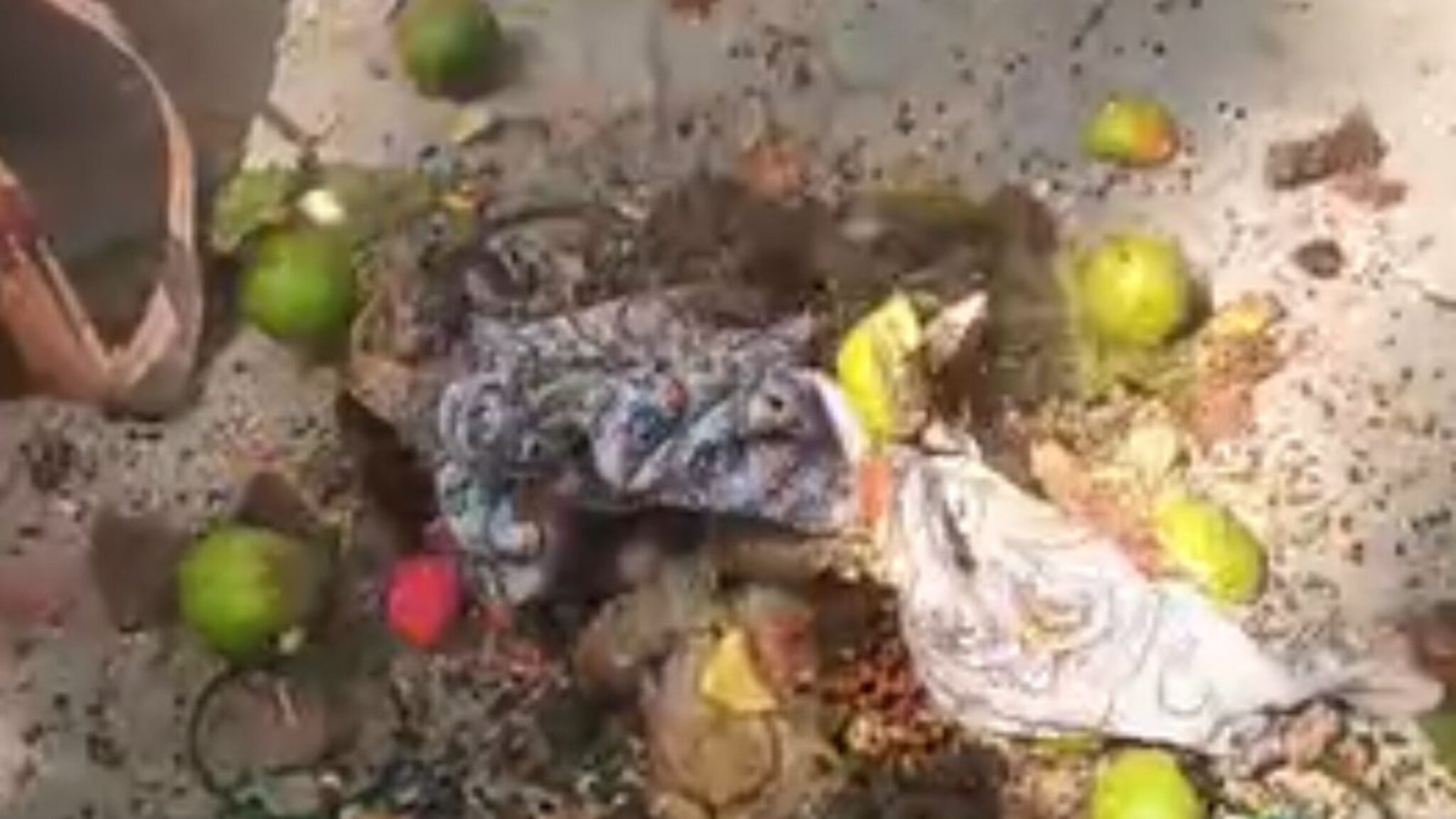 सांगलीच्या स्मशनात विवाहित महिलेवर करणी, गाठोड्याने गूढ वाढलं