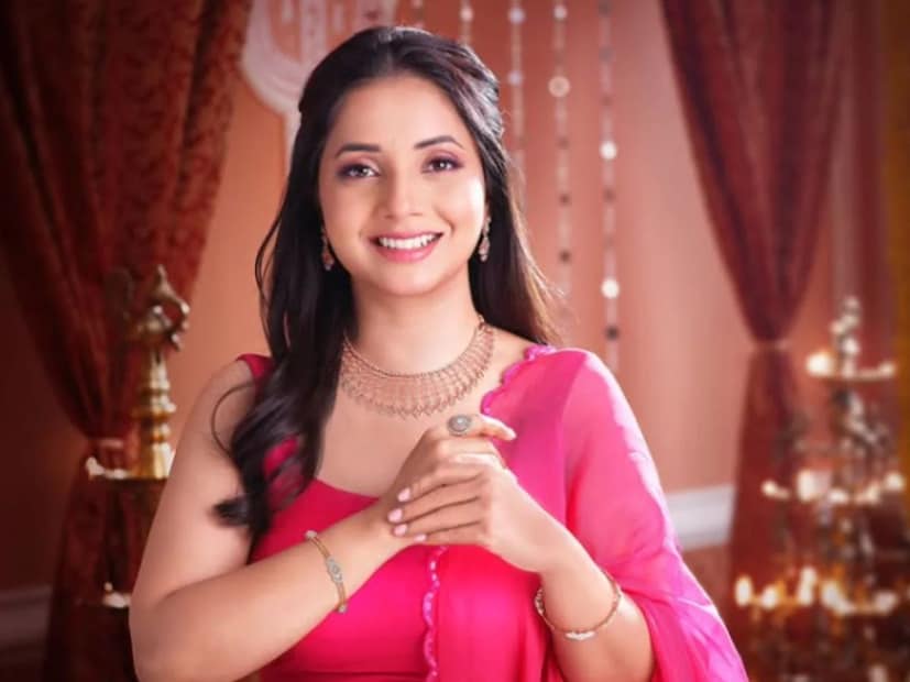  सायली संजीव पोलिस लाईन, आटपाडी नाईट्स, मन फकीरा, सातारचा सलमान, एबी आणि सीडी, झिम्मा, गोष्ट एका पैठणीची, बस्ता, काहे दिया परदेस, गुलमोहर, परफेक्ट पती आणि शुभमंगल ऑनलाईन असे अनेक चित्रपट आणि मालिका प्रेक्षकांच्या प्रदर्शित झाल्या आहेत. आता तिच्या आगामी प्रोजेक्टची चाहत्यांना उत्सुकता आहे.