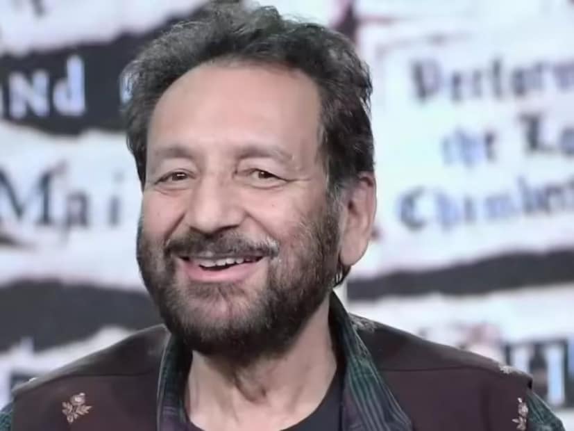  शेखर कपूर यांचं वैवाहिक आयुष्यदेखील खूप फिल्मी होतं. मेधा गुजराल या पहिल्या पत्नीसोबत त्यांचं नातं फार काळ टिकलं नाही. अखेर 1994 मध्ये ते विभक्त झाले. मेधा गुजराल या माजी पंतप्रधान इंदर कुमार गुजराल यांच्या भाची होत्या. शेखरपासून विभक्त झाल्यानंतर मेधा यांनी अनूप जलौटासोबत दुसरं लग्न केलं. अनूप जलौटा यांच्या त्या तिसऱ्या पत्नी होत्या.