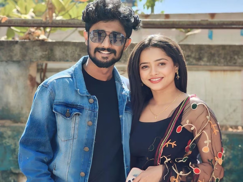  निमिष कुलकर्णी आणि शिवाली परब गेल्या नऊ-दहा वर्षांपासून एकमेकांचे चांगले मित्र आहेत. कॉलेजमध्ये असल्यापासून ते एकमेकांना ओळखतात. पण त्यांची फक्त चांगली मैत्री आहे. दोघांनी कॉलेजमध्ये एकांकिका स्पर्धा करत आपल्या अभिनयप्रवासाची सुरुवात केली आहे.