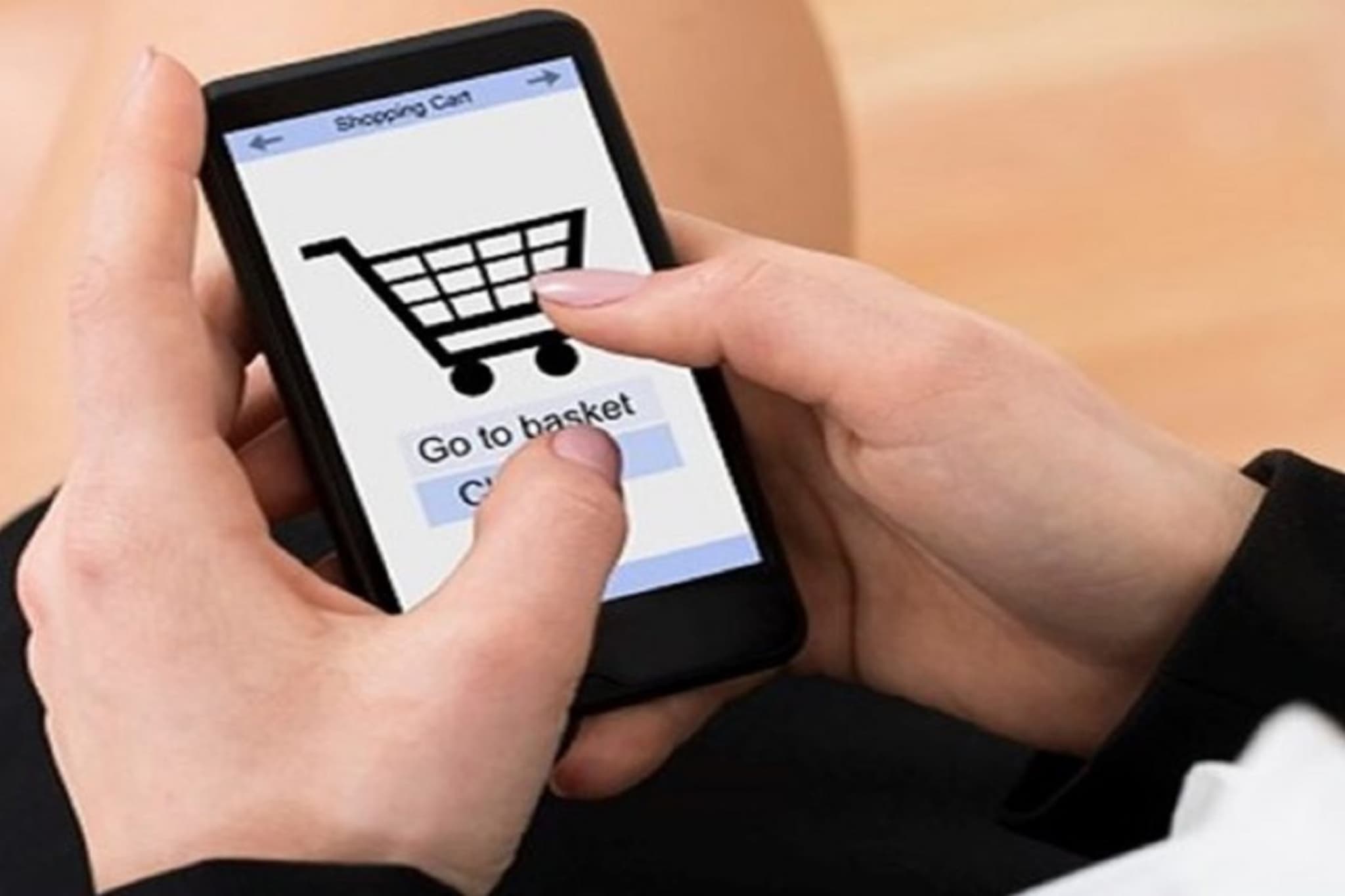 तुम्ही शॉपिंग करत असलेलं अ‍ॅप खरं आहे की बनावट? 'या' ट्रिकने लगेच कळेल