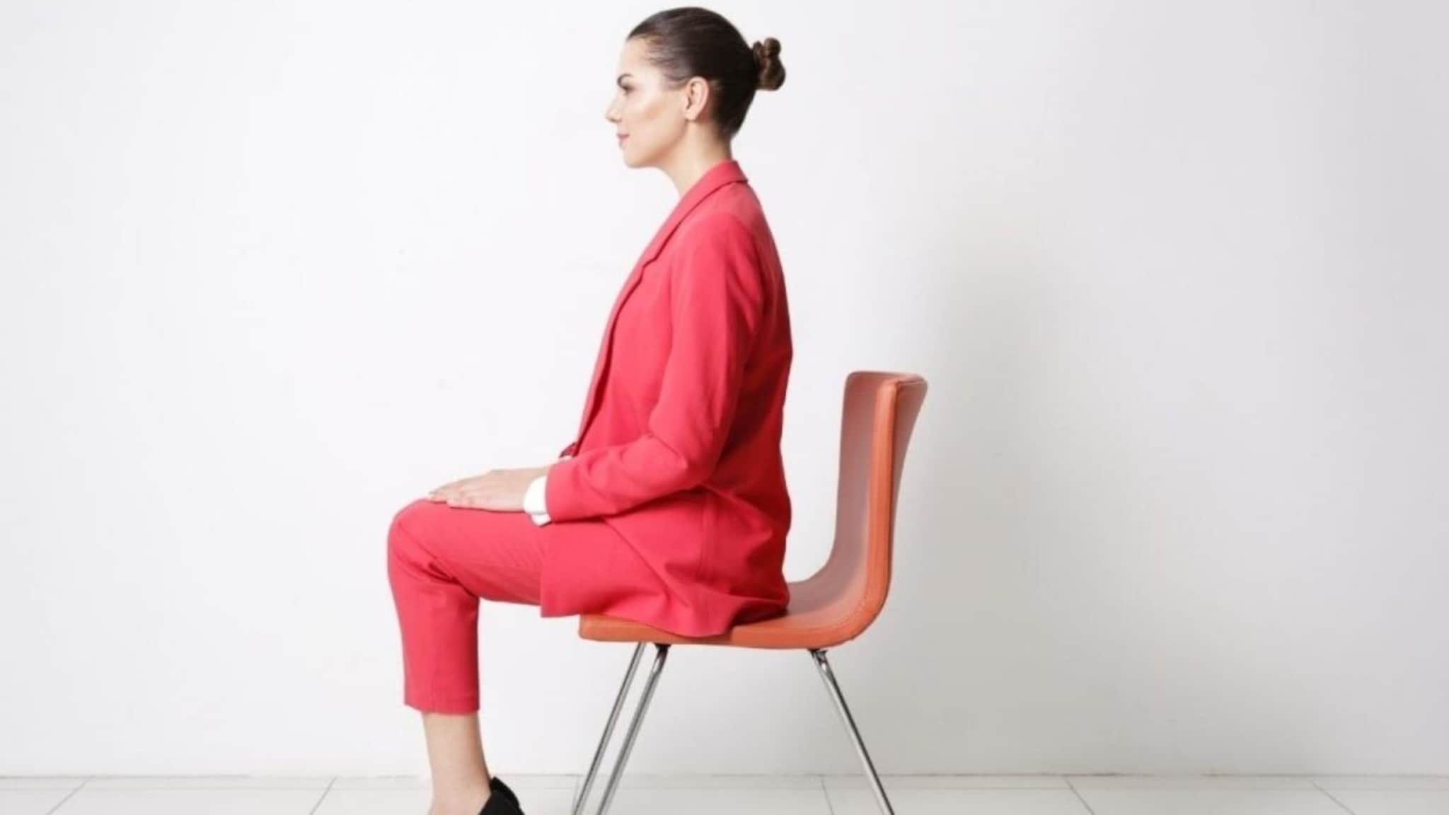 Sitting Position : ताठ बसणं धोकादायक! कोल्हापुरातील हाडांचे डॉक्टर म्हणाले याचा फायदा नाही