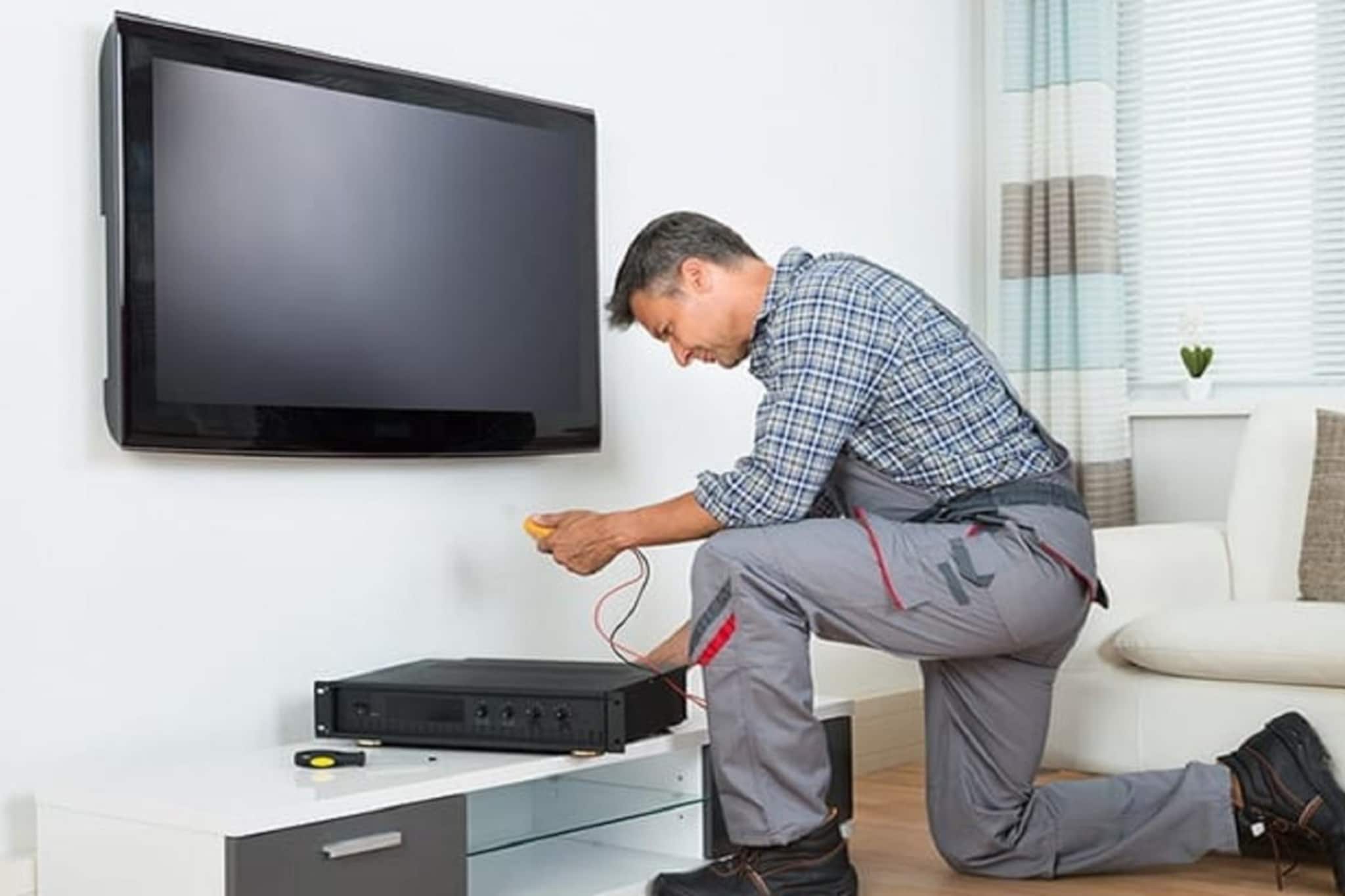 झोपताना स्मार्ट टीव्हीचा स्विच बंद का करावा? 5 फायदे जाणून बदलाल तुमची सवय