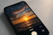 फक्त फोटो-व्हिडिओ नाही, स्मार्टफोनचा कॅमेरा करतो ही 6 भारी कामं