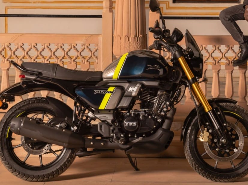 TVS ने या बाइकमध्ये 225.9cc, सिंगल-सिलेंडर, ऑयल-कूल्ड इंजिन दिलं आहे जे, 20.4bhp इतकी पॉवर आणि 19.9Nm इतका टॉर्क जनरेट करतोय. या बाइकमध्ये 5-स्पीड गिअरबॉक्स आणि स्लिपर आणि असिस्ट क्लच दिलं आहे. 