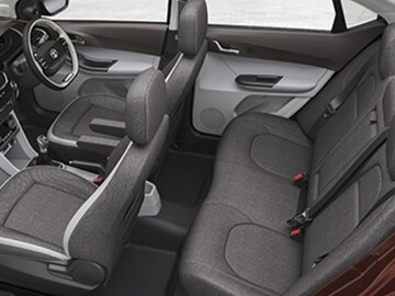 2026 ला फॅमिलीसाठी आता कार घ्याच! 34 किमी मायलेज, टँकसारखी सेफ अन् किंमत कमी