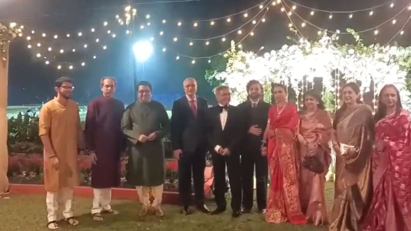 मनसेचे अध्यक्ष राज ठाकरे यांचे चिरंजीव आणि  मनसे नेते अमित ठाकरे यांचे मेहुणे डॉ. राहुल बोरुडे यांचा नुकताच दिल्लीत विवाह सोहळा संपन्न झाला. 
डॉ. राहुल बोरुडे यांचा विवाह देशाचे लोकपाल अजय खानविलकर यांची कन्या शिवानी खानविलकर यांच्याशी झाला. या विवाह सोहळ्याला पंतप्रधान नरेंद्र मोदी यांनी उपस्थितीत लावून नव दाम्पत्याला आशिर्वाद दिले होते. 