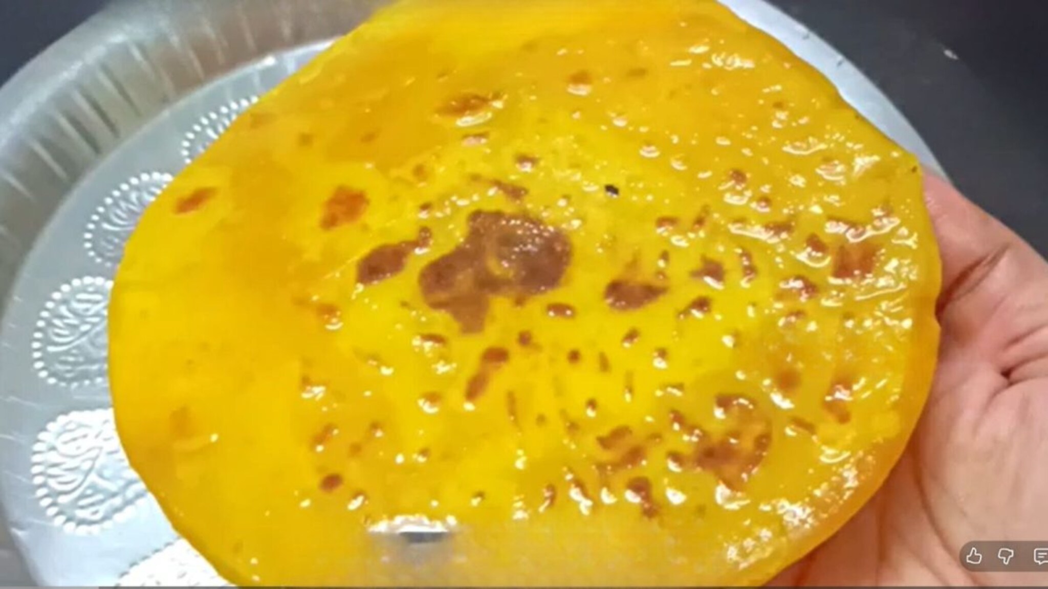 Poli Recipe Video : पाहताच पुरणपोळी वाटेल पण ही आहे त्रिपुरसुंदरी; तोंडात ठेवताच विरघळणारा एक श्रीमंत पदार्थ