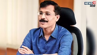 Tukaram Mundhe got piece of news paper from pune 