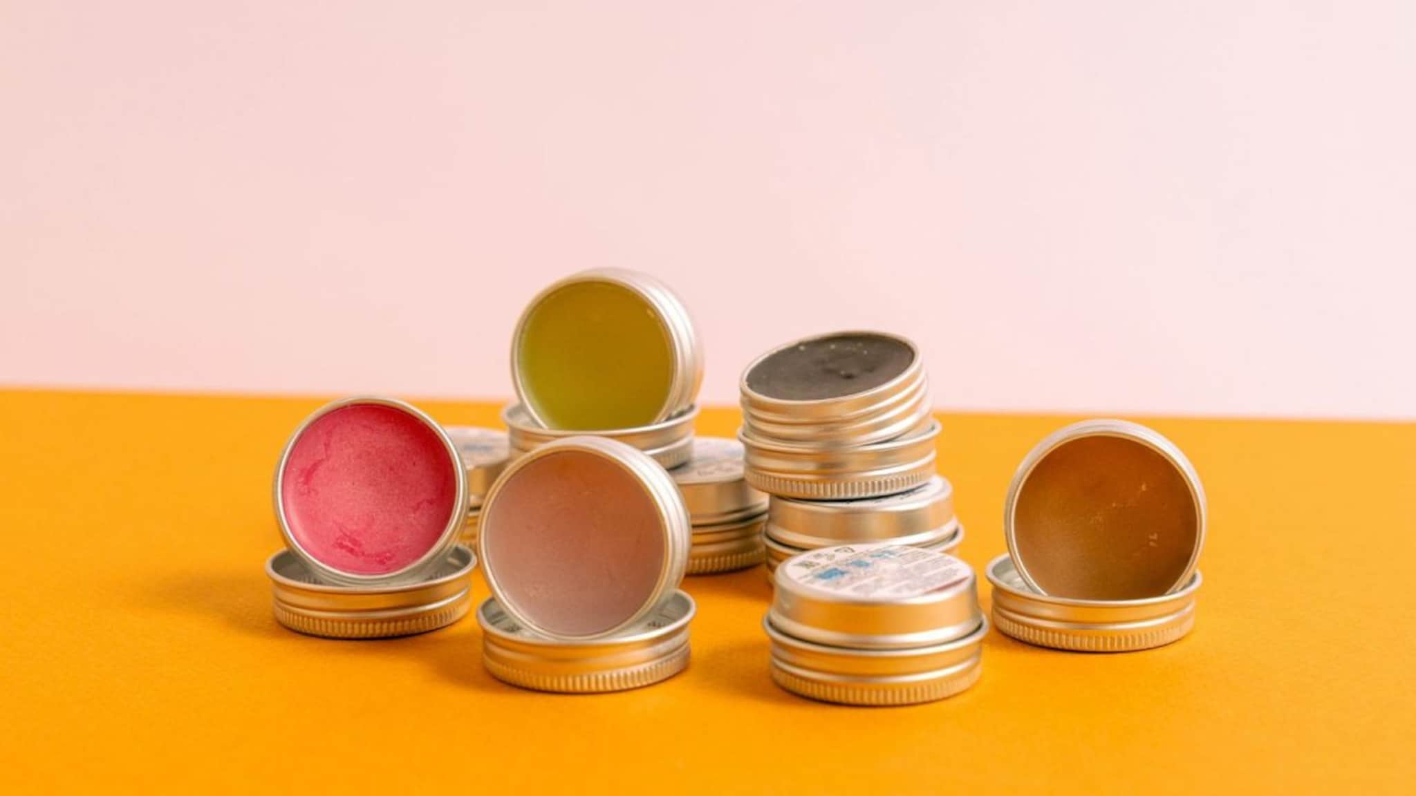 Lip Balm : थंडीत राहतील ओठ गुलाबी आणि मऊ, जाणून घ्या घरी लिप बाम बनवण्याची कृती