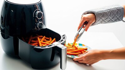 एअर फ्रायर कसे स्वच्छ करावे