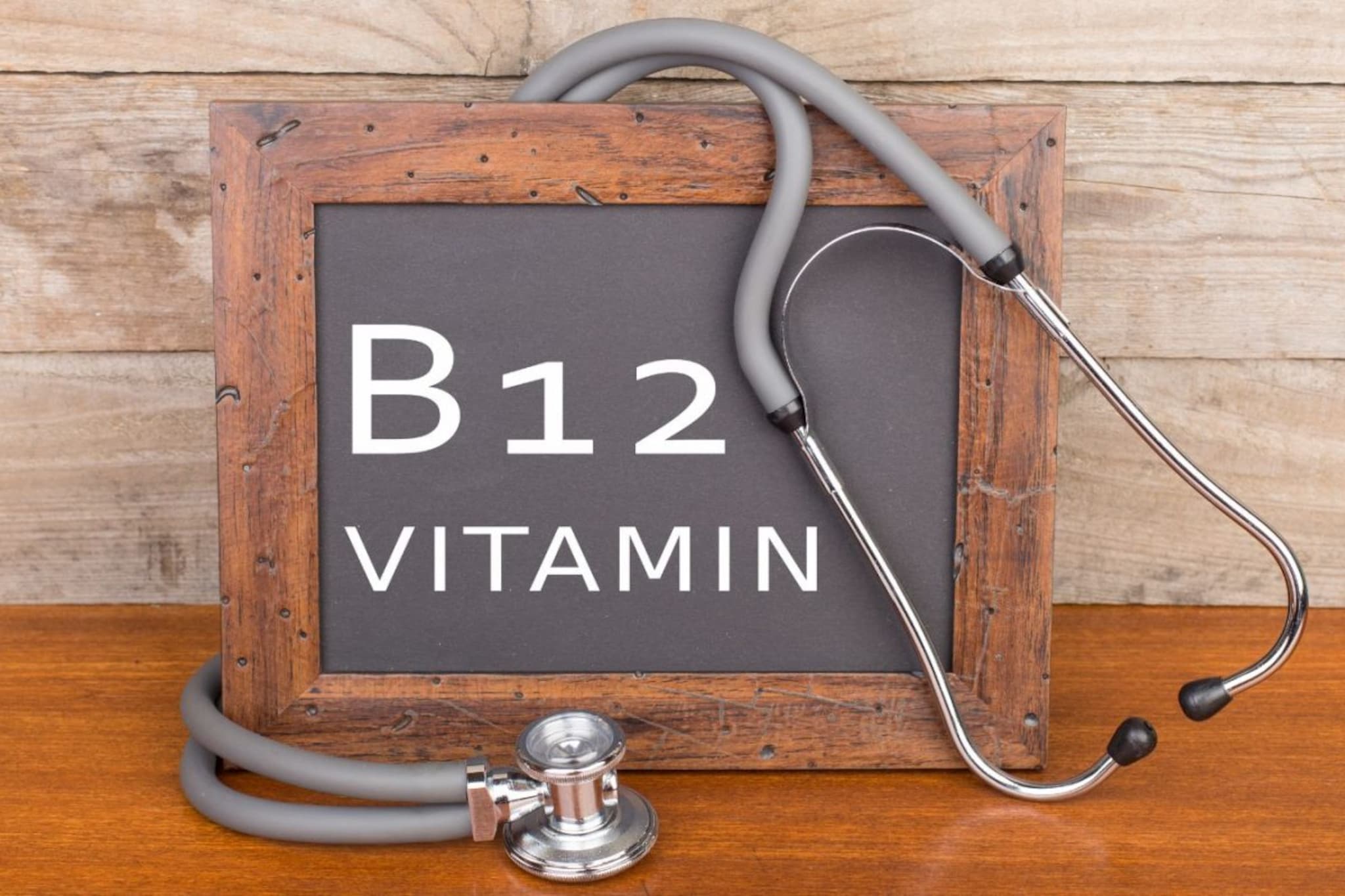Vitamin B12 : ठणठणीत प्रकृतीसाठी व्हिटॅमिन बी 12 का गरजेचं, जाणून घ्या सविस्तर