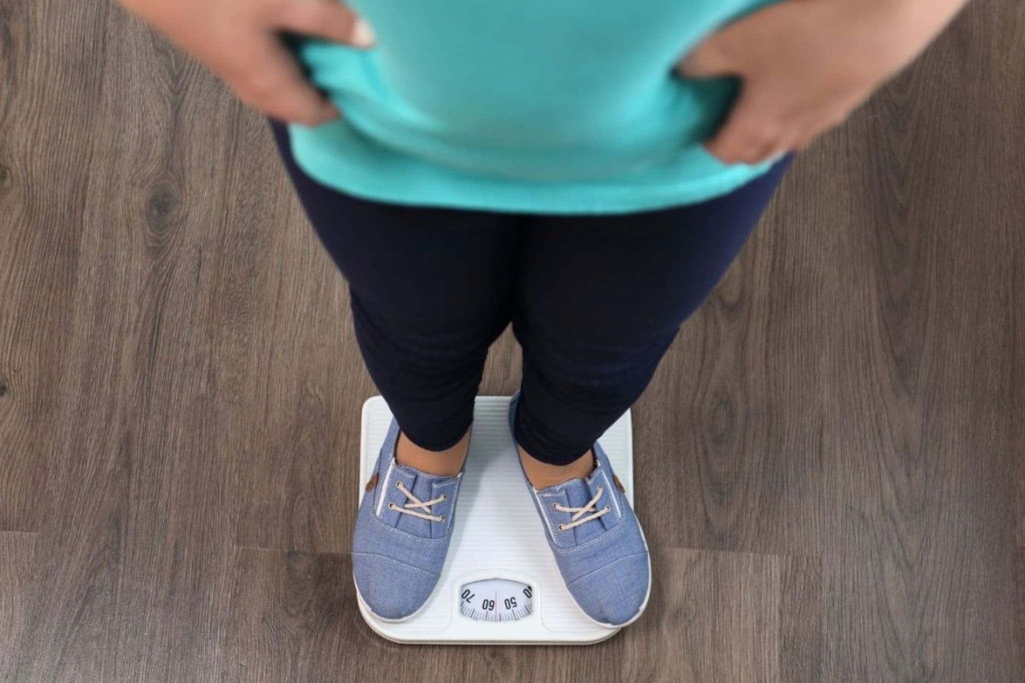 Weight Gain : तिशीनंतर चरबी वाढण्याची कारणं काय ? शरीरात नेमकं काय होतं ?