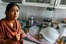 Kitchen : रोज भांडी जास्त का होतात? असा प्रश्न तुम्हालाही पडला असेलच, तुमचं किचन मनेजमेंट यासाठी कारणीभूत