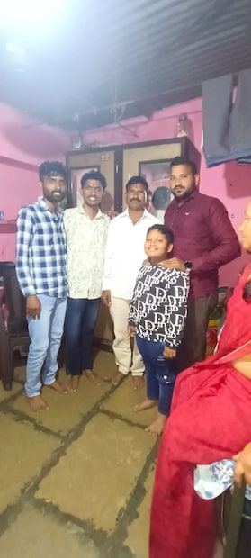 आपल्या डोळ्यांदेखत कुटुंबातील पाच सदस्यांचा झालेला मृत्यू पाहून या दोघांनाही मोठा भावनिक धक्का बसला आहे. हे जखमी दांपत्य सध्या बार्शी येथील जगदाळे रुग्णालयात उपचार घेत आहेत. कुटुंबातील पाच सदस्यांच्या मृत्यूमुळे कांबळे आणि वाघमारे कुटुंबावर दुःखाचा डोंगर कोसळला आहे.